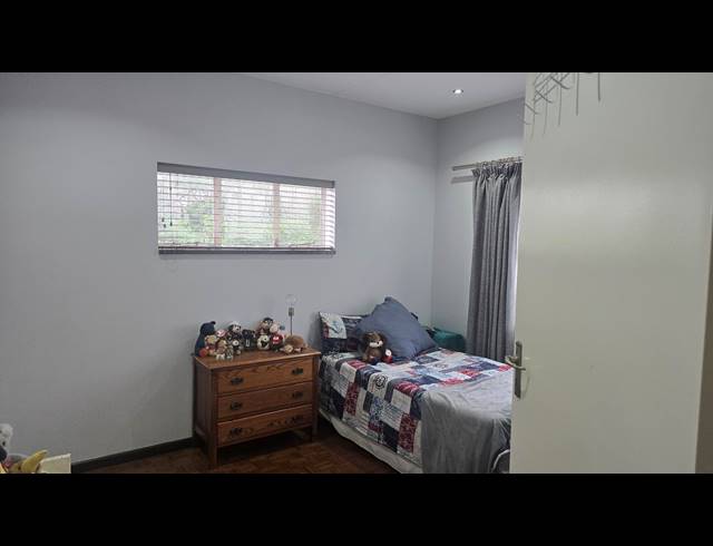 2 BEDROOM APARTMENT FOR SALE IN CLARENDON